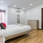 Stunning 3br Just Off The Promenade By 360 Estates *