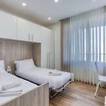 Апартаменты Stunning 3br Just Off The Promenade By 360 Estates Марсаскала