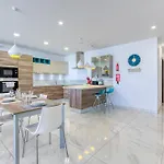 Apartament Stunning 3br Just Off The Promenade By 360 Estates