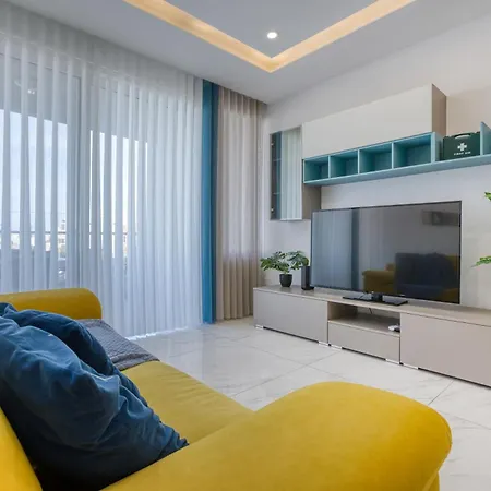 Stunning 3br Just Off The Promenade By 360 Estates