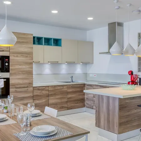 Stunning 3br Just Off The Promenade By 360 Estates * Marsaskala