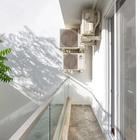 Apartment Stunning 3br Just Off The Promenade By 360 Estates