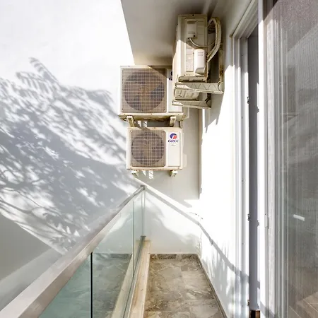 Apartment Stunning 3br Just Off The Promenade By 360 Estates