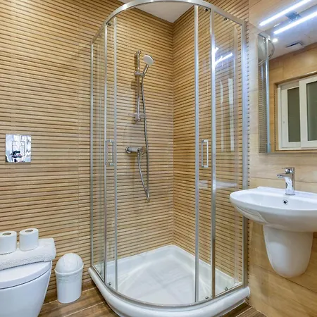 Apartment Stunning 3br Just Off The Promenade By 360 Estates *