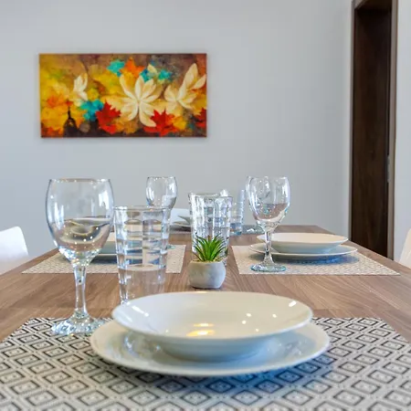 Stunning 3br Just Off The Promenade By 360 Estates *