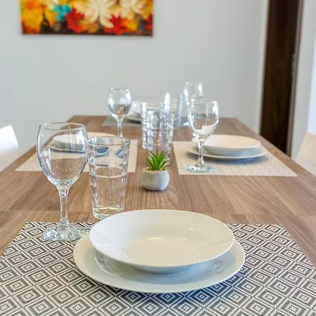 Stunning 3br Just Off The Promenade By 360 Estates Apartment *