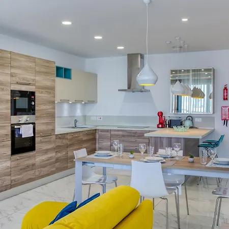 Stunning 3br Just Off The Promenade By 360 Estates