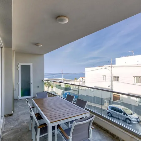 Stunning 3br Just Off The Promenade By 360 Estates