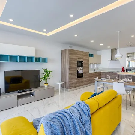 Appartamento Stunning 3br Just Off The Promenade By 360 Estates *