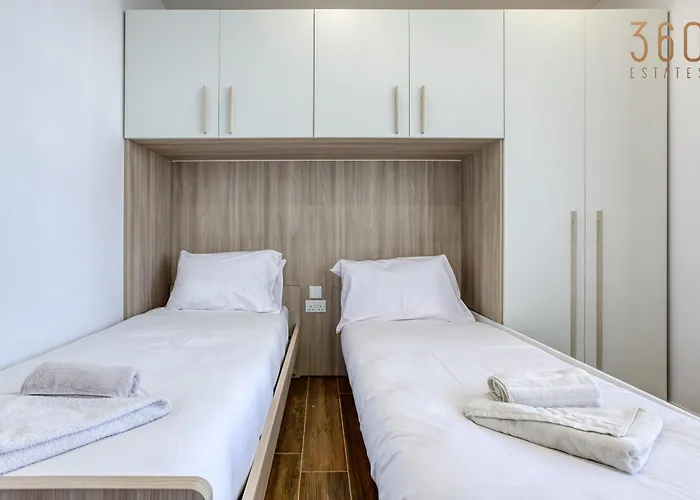 Stunning 3br Just Off The Promenade By 360 Estates Appartement