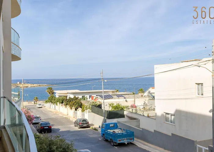 Appartement Stunning 3br Just Off The Promenade By 360 Estates *