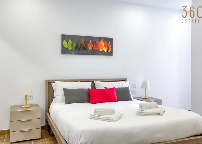 Stunning 3br Just Off The Promenade By 360 Estates