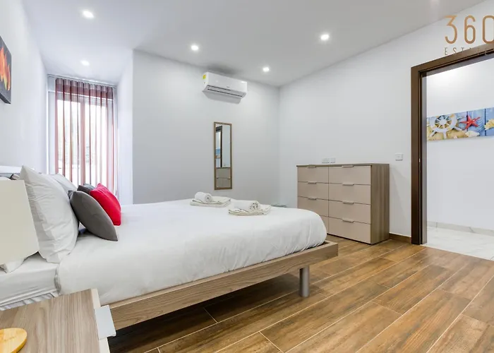 Stunning 3br Just Off The Promenade By 360 Estates *