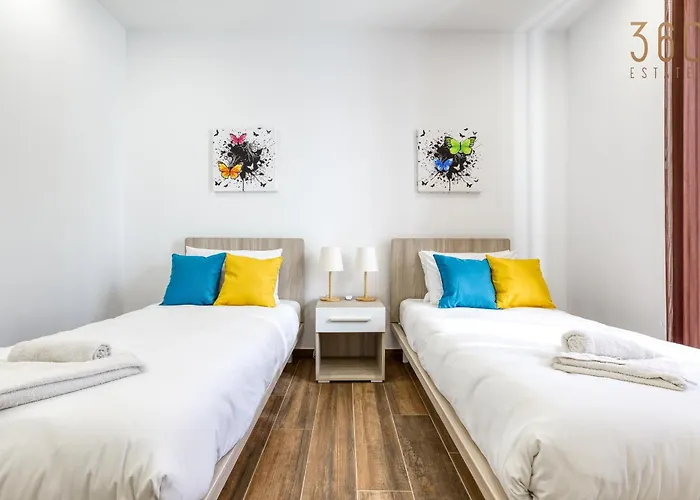 Appartement Stunning 3br Just Off The Promenade By 360 Estates *