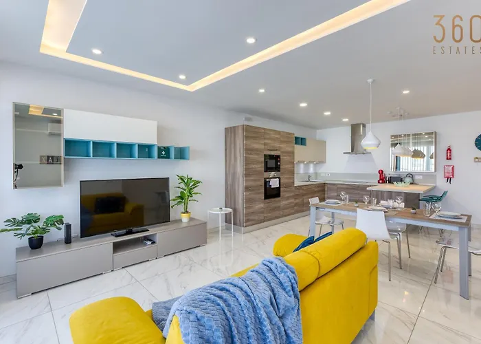 Appartement Stunning 3br Just Off The Promenade By 360 Estates *